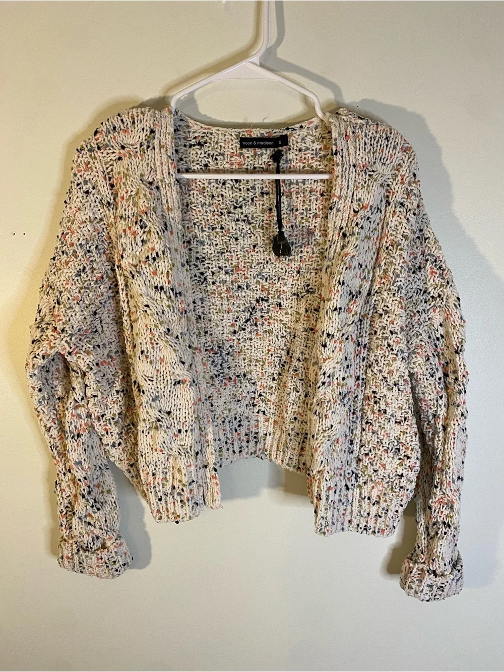 moon & madison Cream Multicolor Speckled Cropped Cardigan